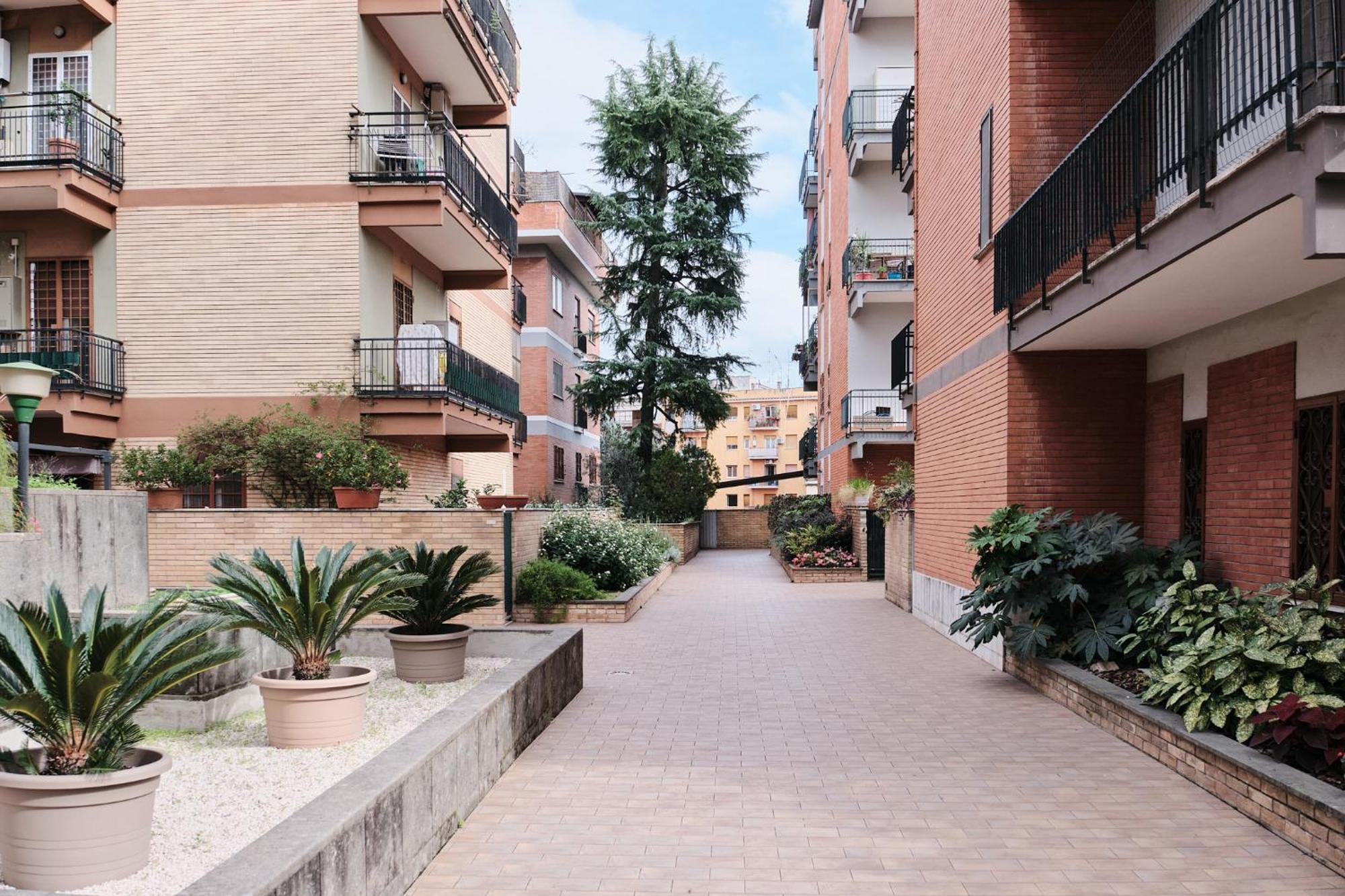 Parcheggio Gratuito, Wi-Fi -Netflix & Ac Lägenhet Rom Exteriör bild